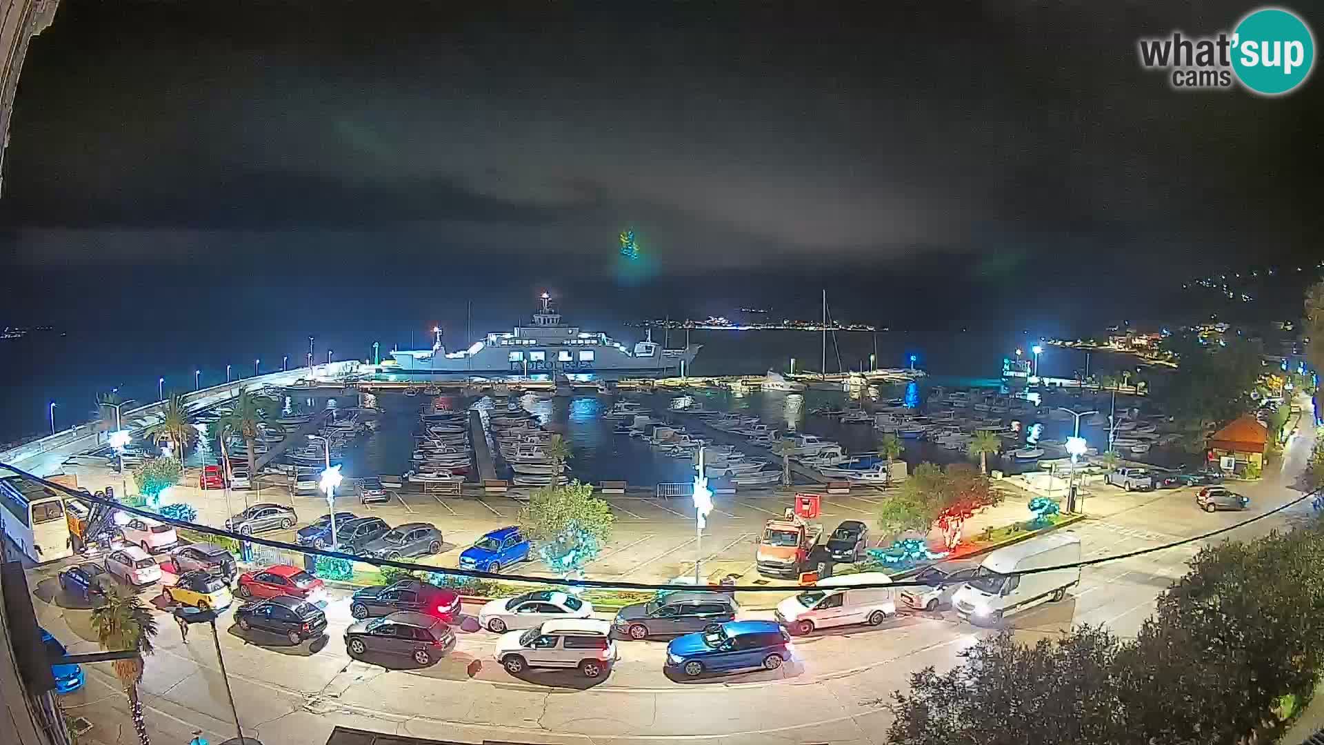 Web kamera Orebić Riva – Trajekt za Korčulu uživo