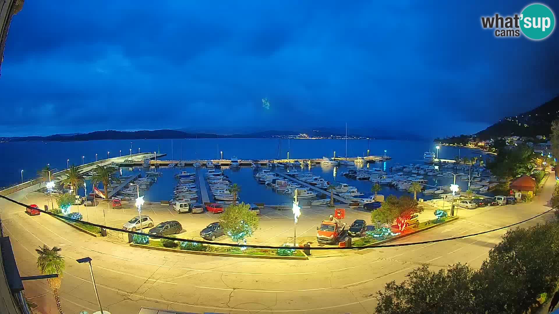 Web kamera Orebić Riva – Trajekt za Korčulu uživo