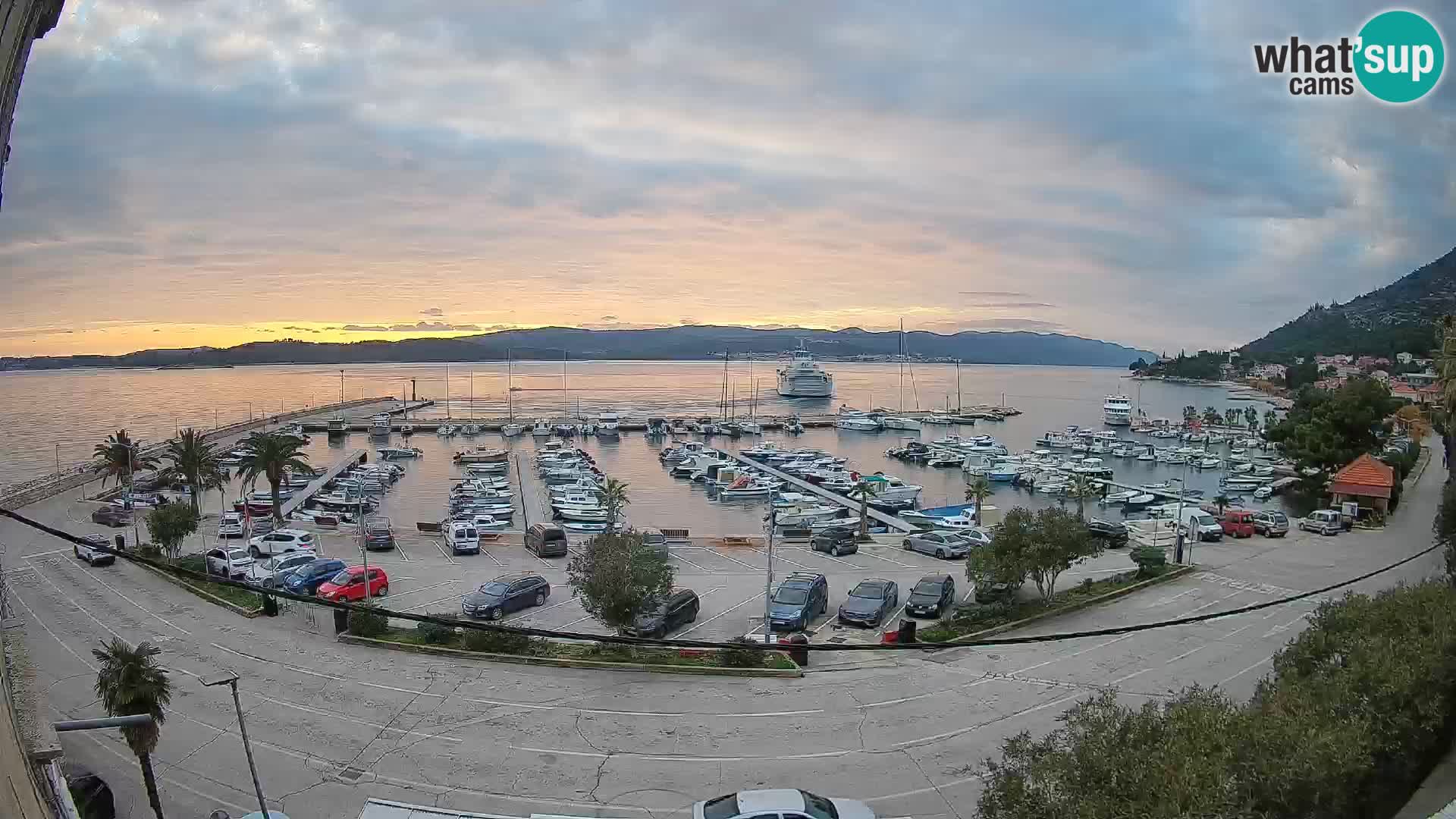 Web kamera Orebić Riva – Trajekt za Korčulu uživo