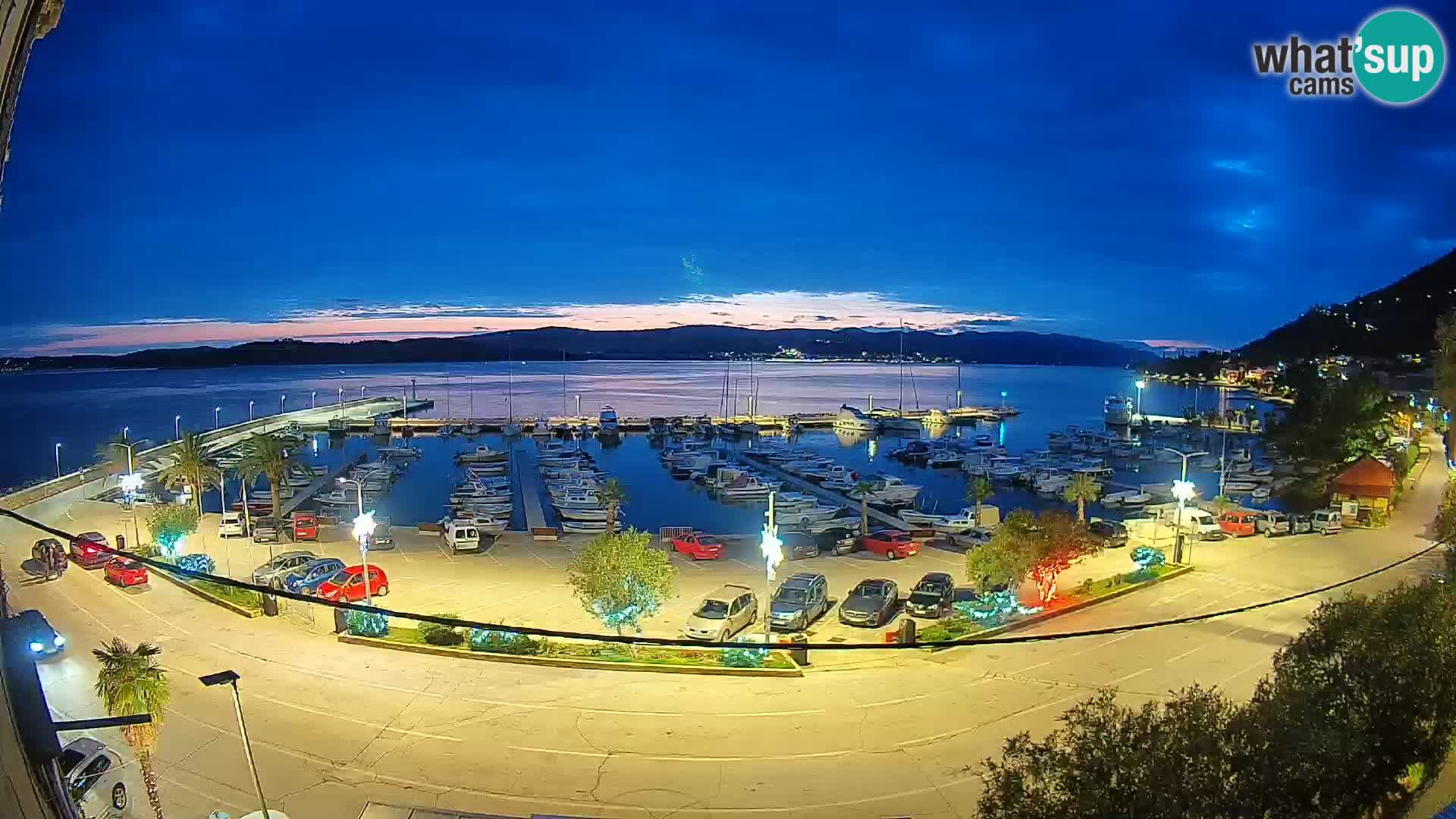 Web kamera Orebić Riva – Trajekt za Korčulu uživo