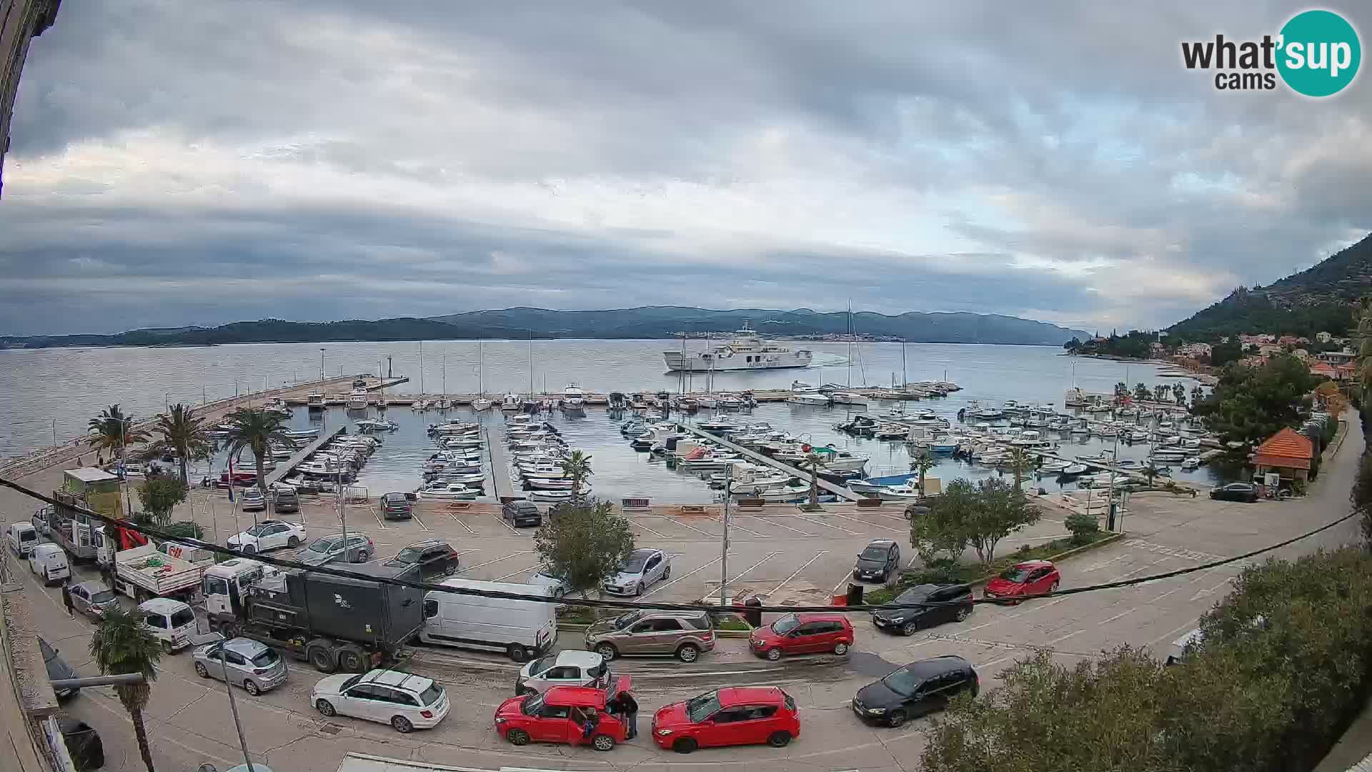 Web kamera Orebić Riva – Trajekt za Korčulu uživo