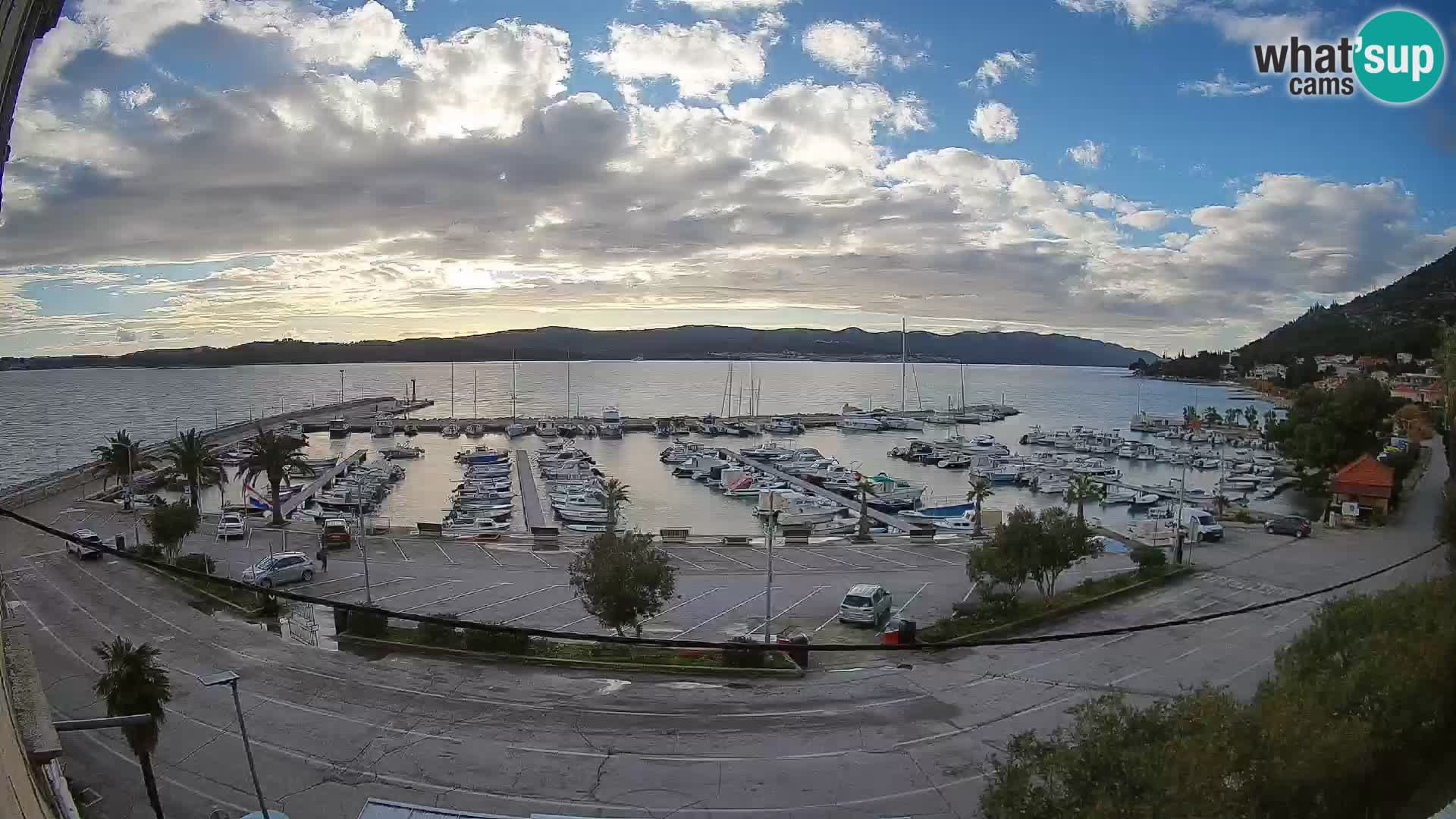 Web kamera Orebić Riva – Trajekt za Korčulu uživo