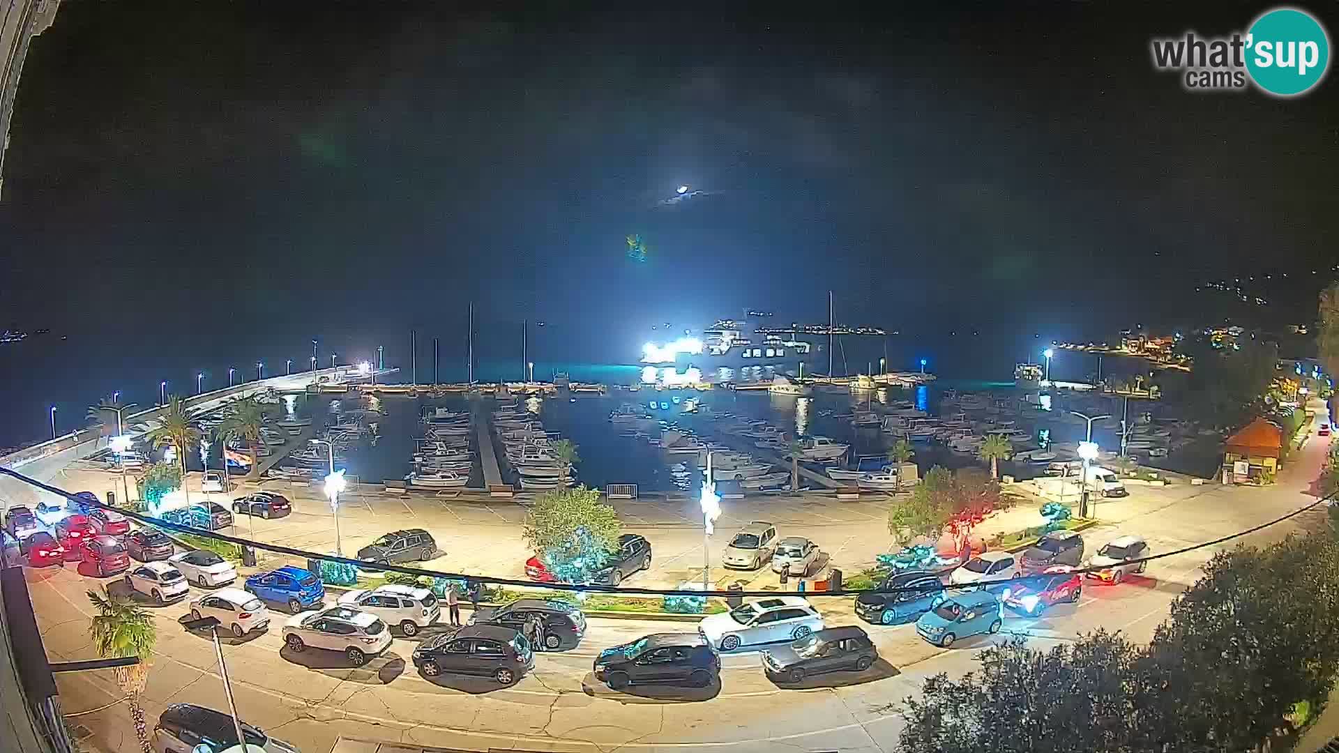 Web kamera Orebić Riva – Trajekt za Korčulu uživo