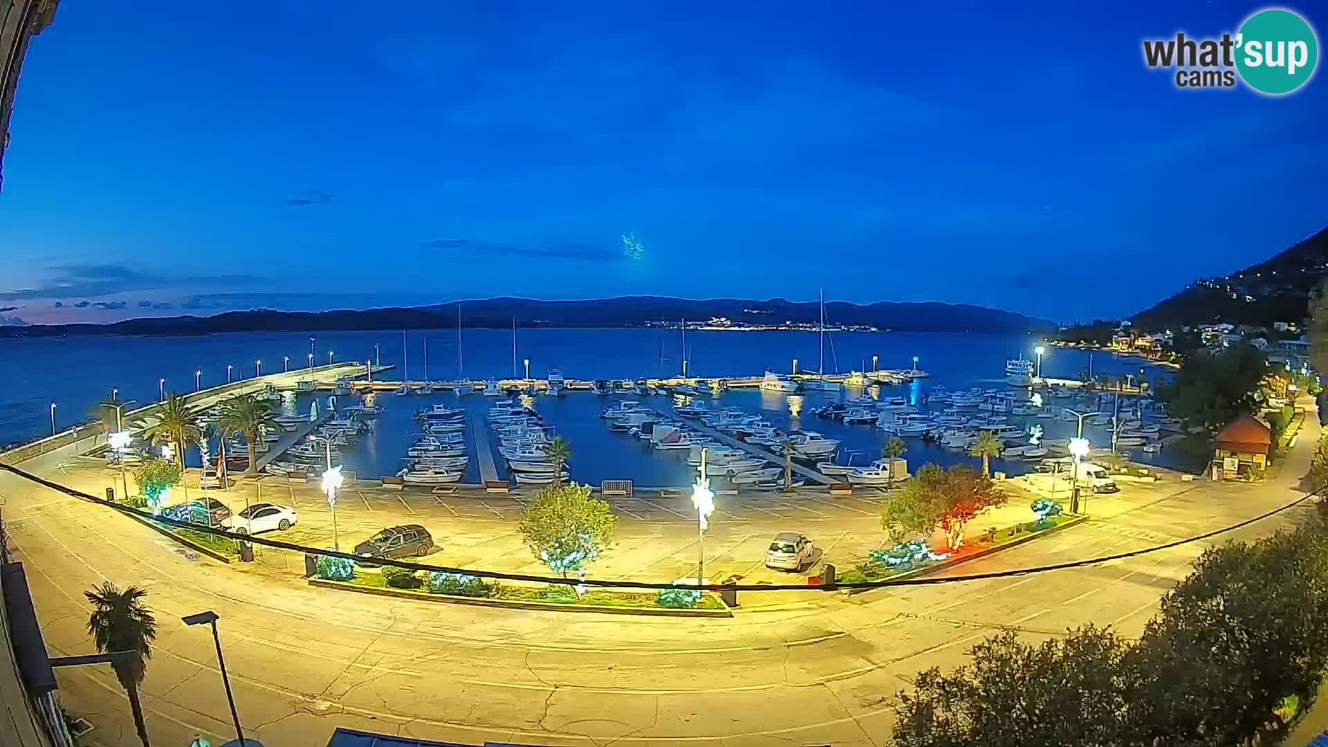 Web kamera Orebić Riva – Trajekt za Korčulu uživo