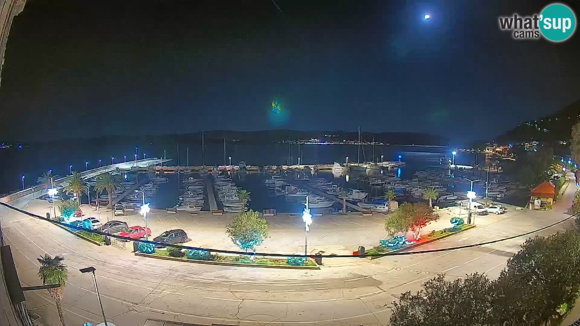 Web kamera Orebić Riva – Trajekt za Korčulu uživo