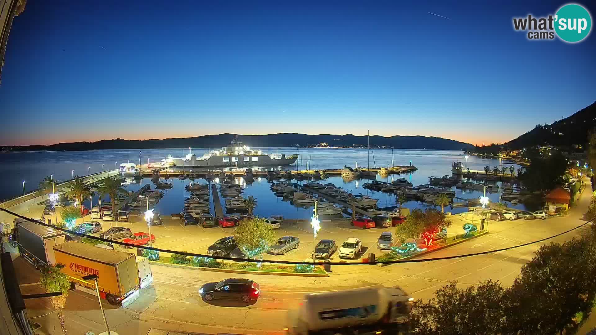 Webcam Orebić Riva – Ferry to Korčula Live