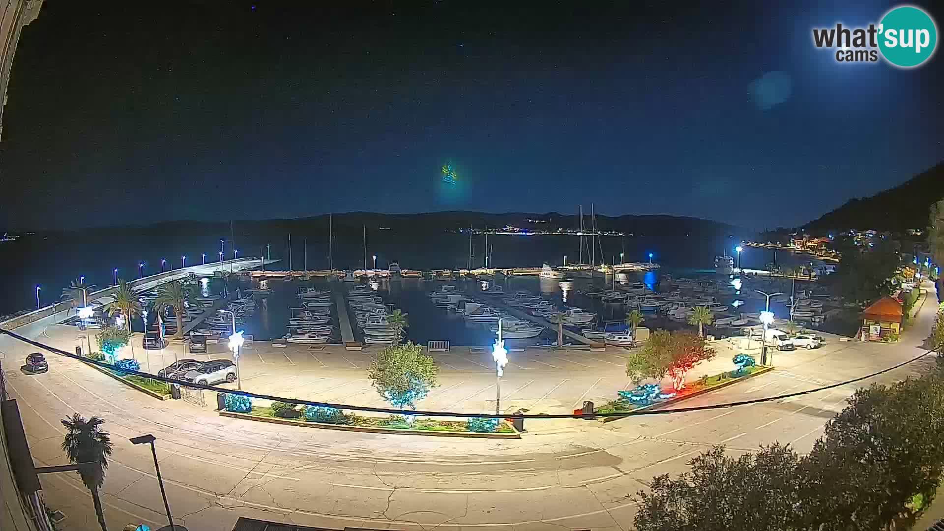 Web kamera Orebić Riva – Trajekt za Korčulu uživo