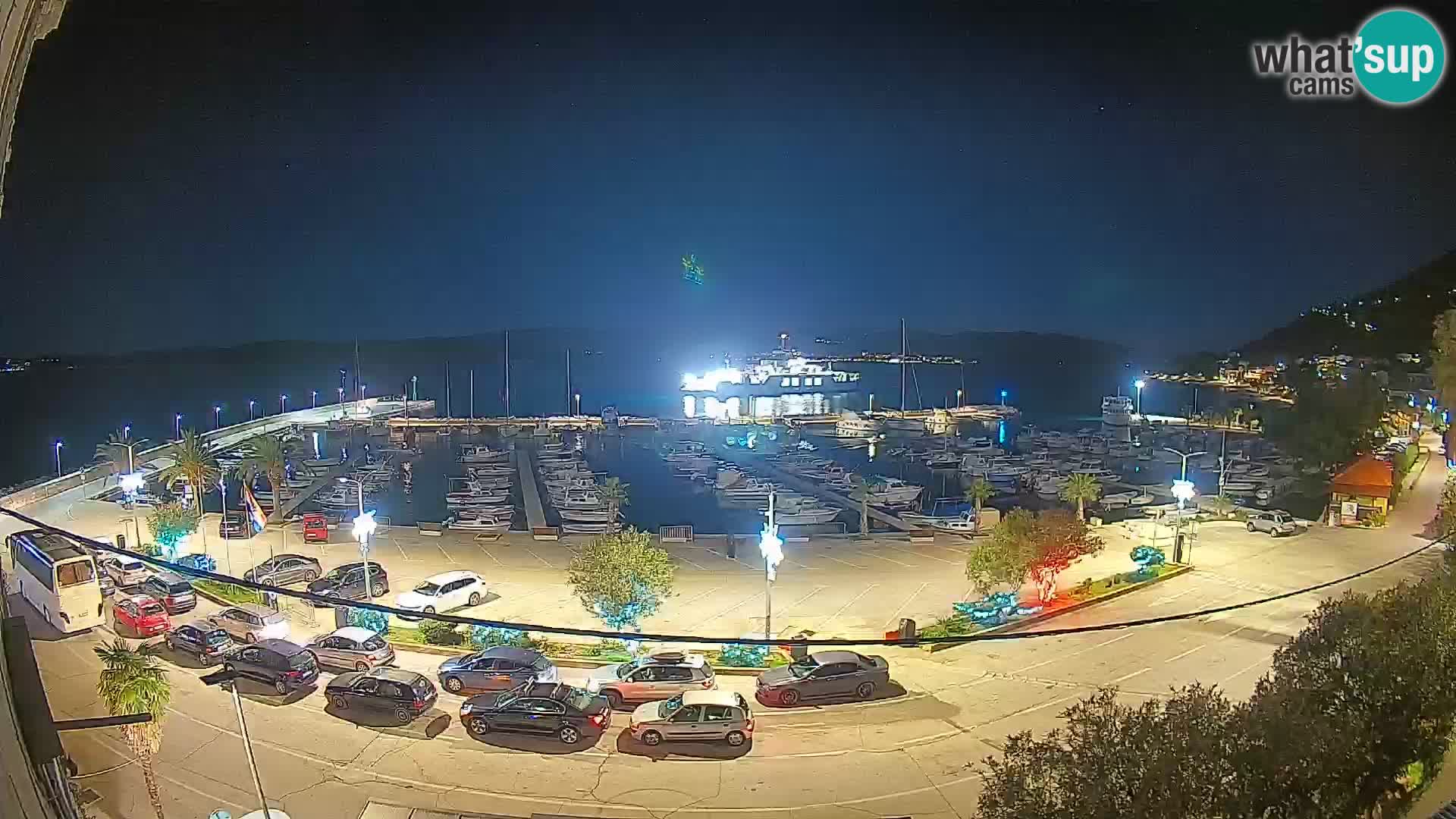 Web kamera Orebić Riva – Trajekt za Korčulu uživo