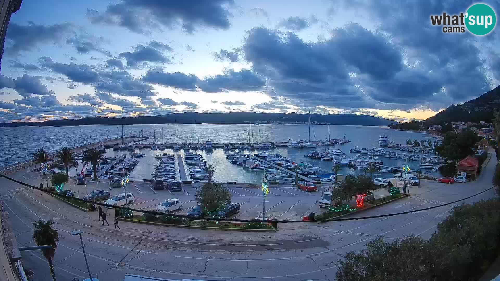 Web kamera Orebić Riva – Trajekt za Korčulu uživo