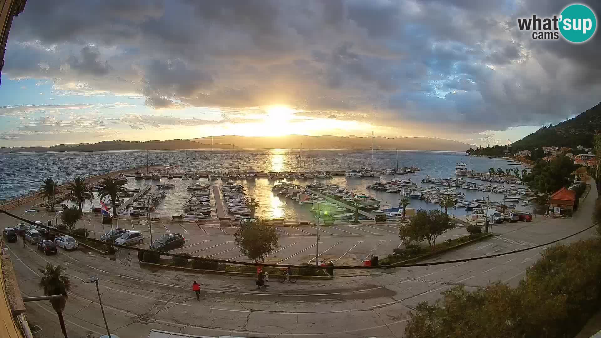 Web kamera Orebić Riva – Trajekt za Korčulu uživo