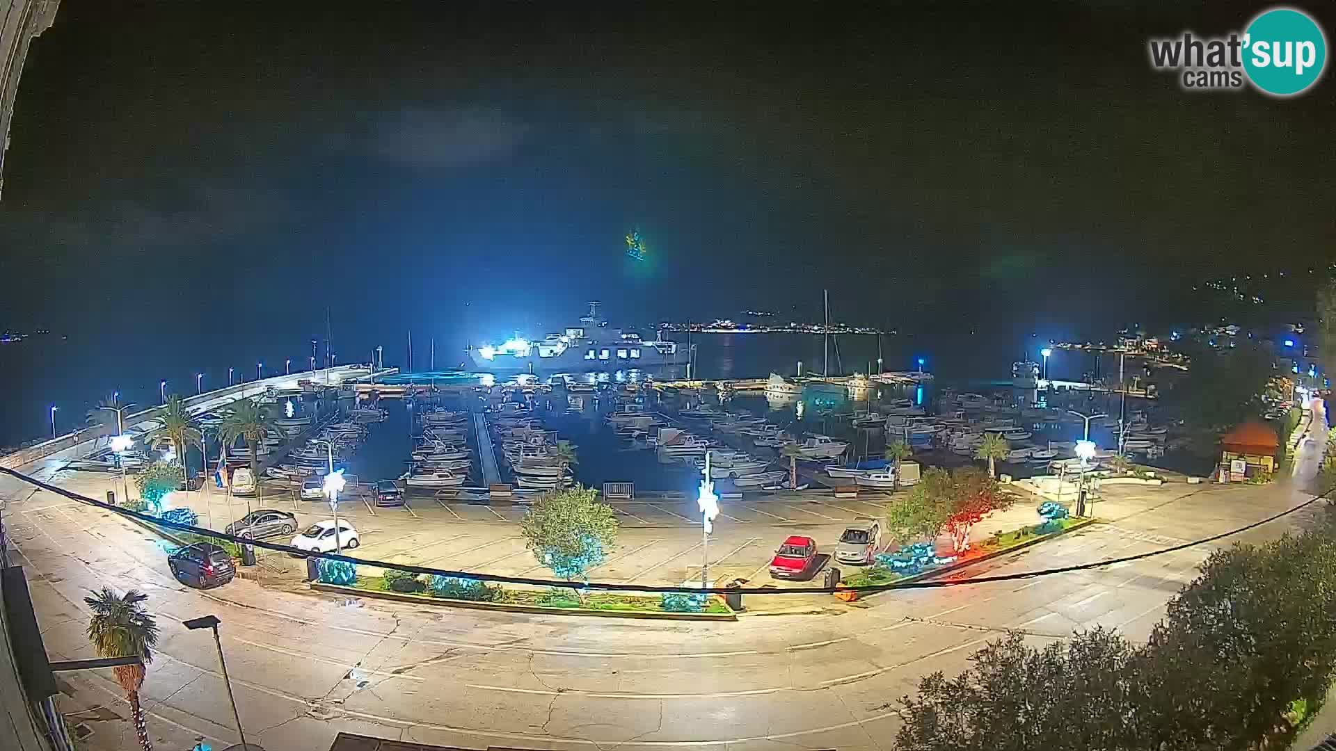 Web kamera Orebić Riva – Trajekt za Korčulu uživo