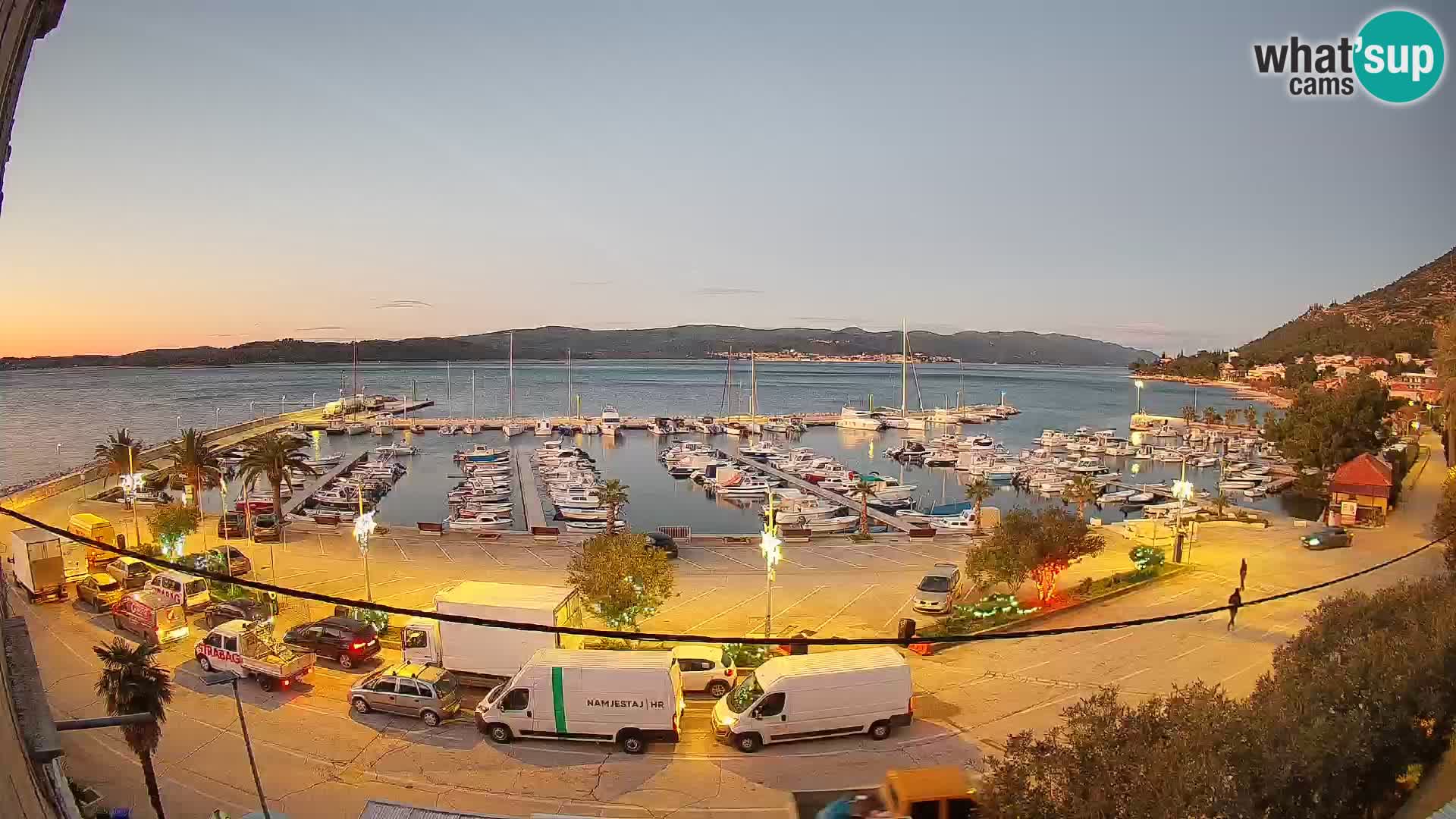 Web kamera Orebić Riva – Trajekt za Korčulu uživo