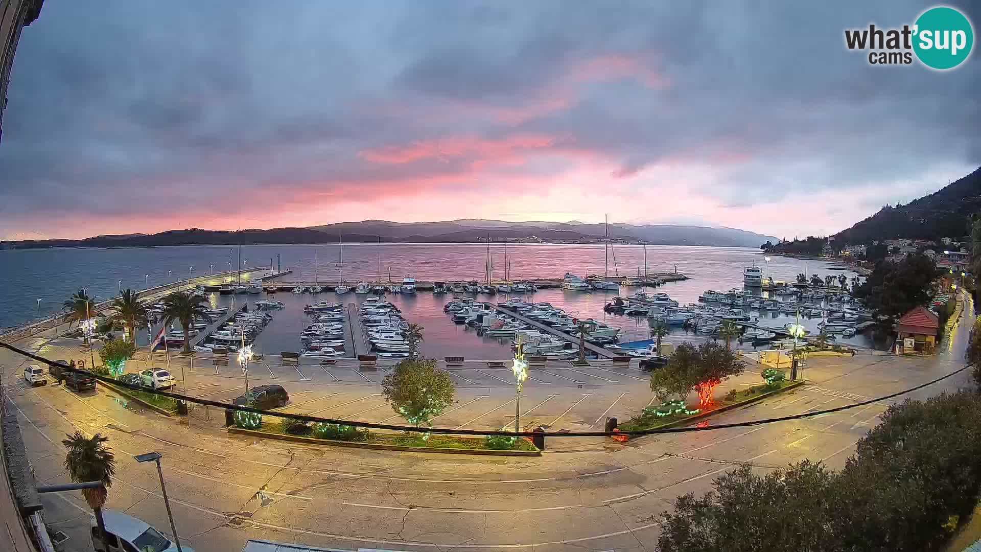 Web kamera Orebić Riva – Trajekt za Korčulu uživo