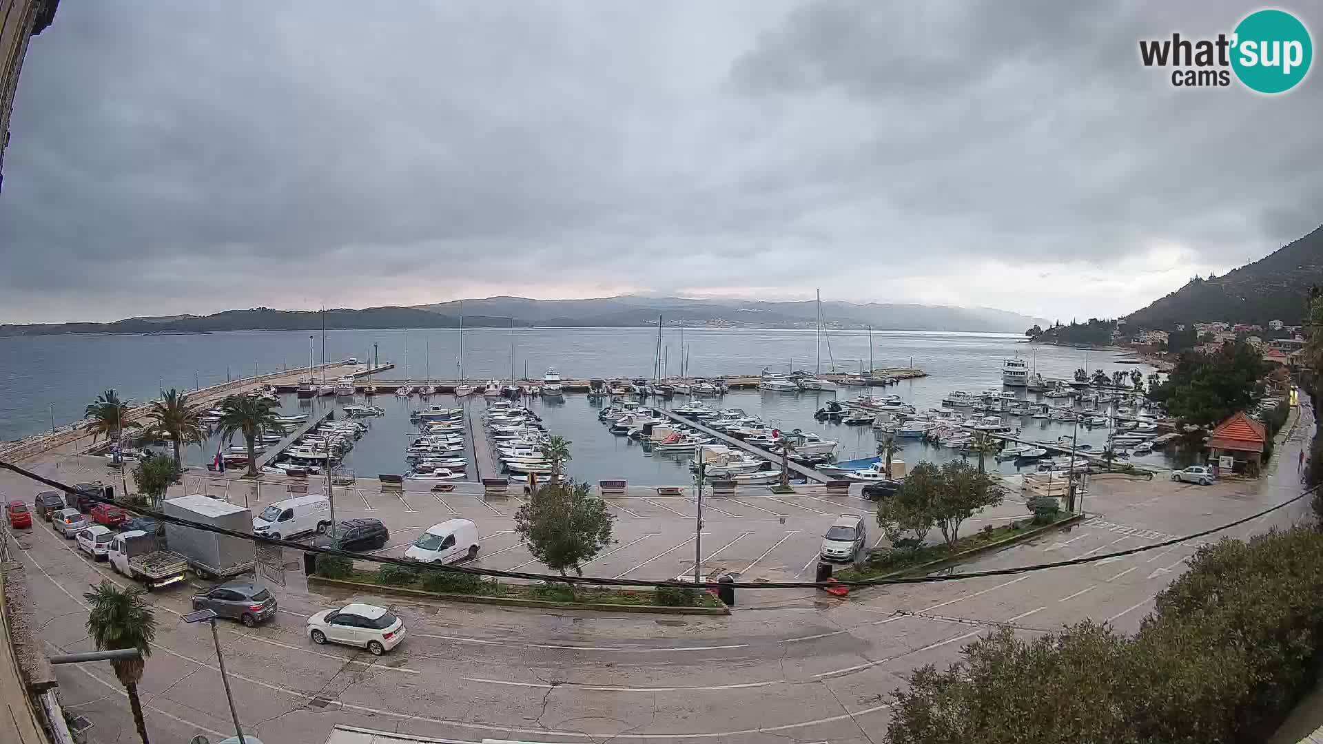 Web kamera Orebić Riva – Trajekt za Korčulu uživo