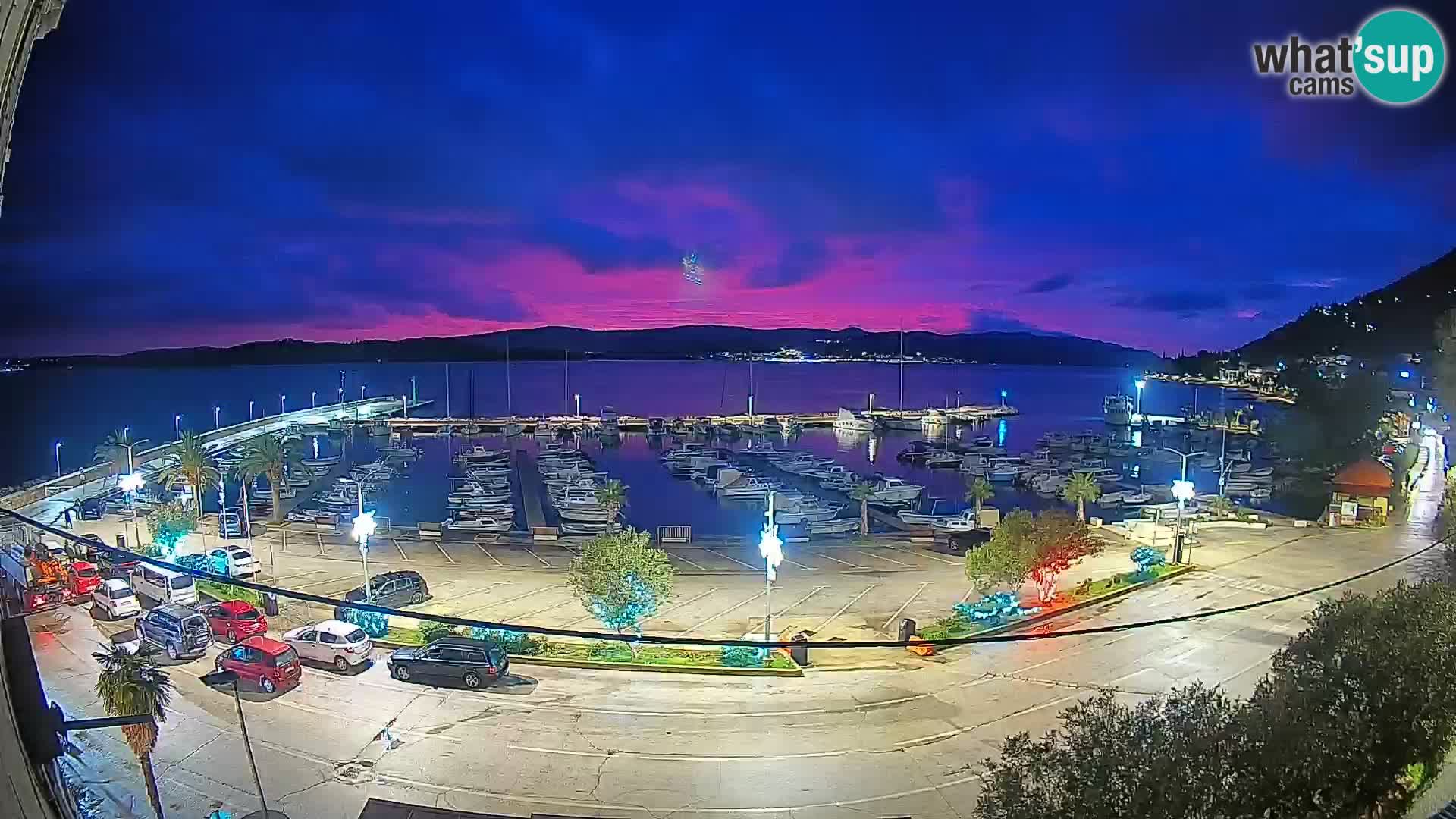 Web kamera Orebić Riva – Trajekt za Korčulu uživo