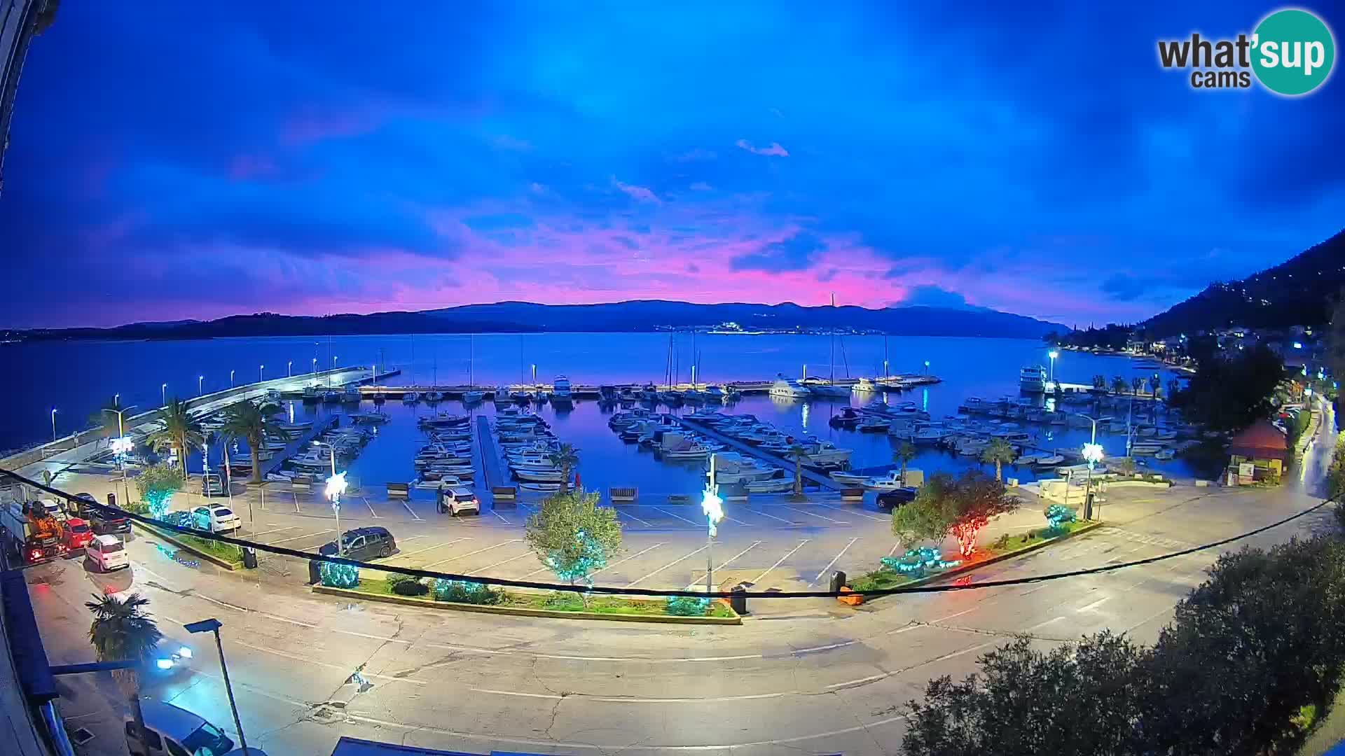 Web kamera Orebić Riva – Trajekt za Korčulu uživo