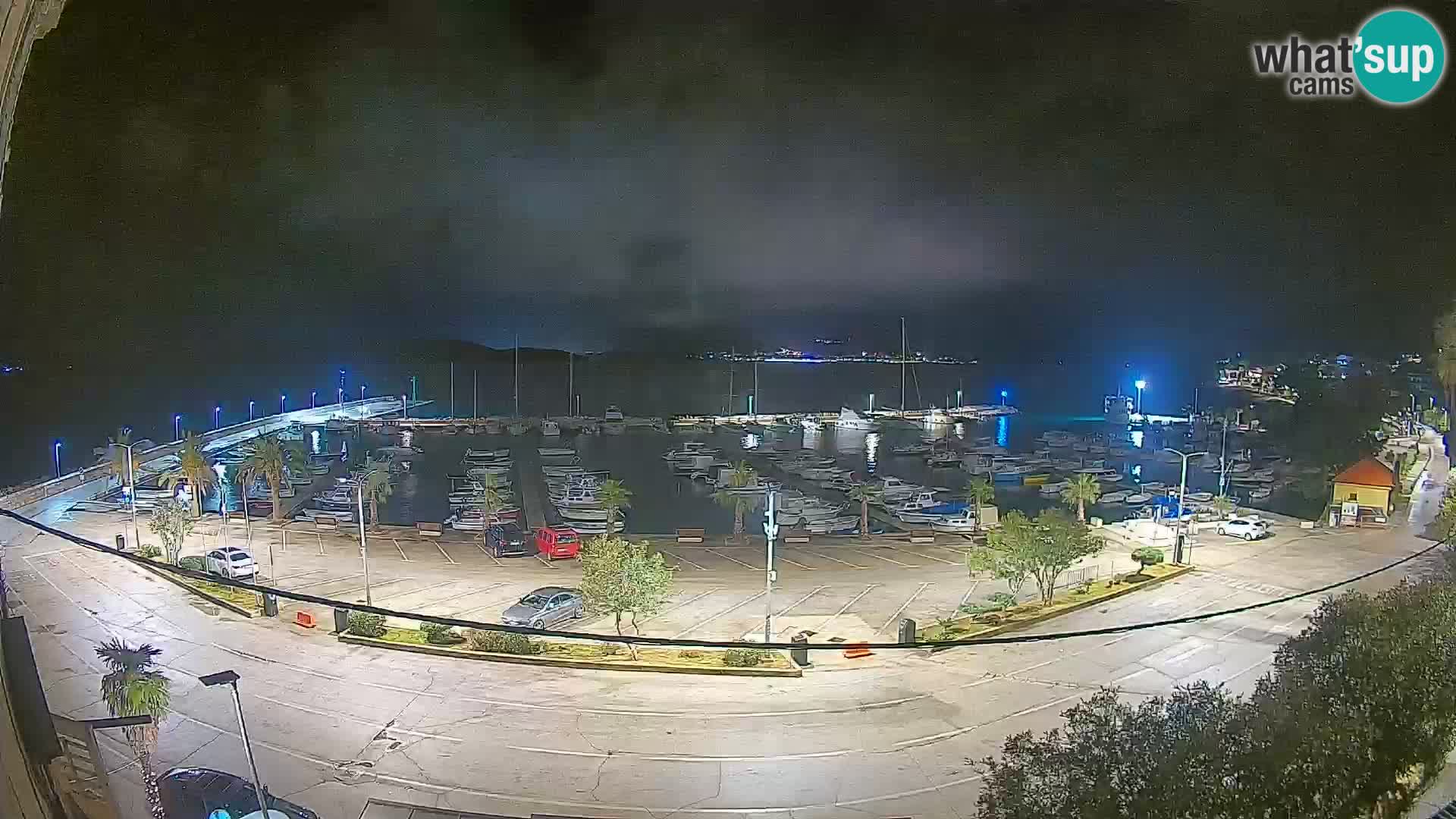 Web kamera Orebić Riva – Trajekt za Korčulu uživo