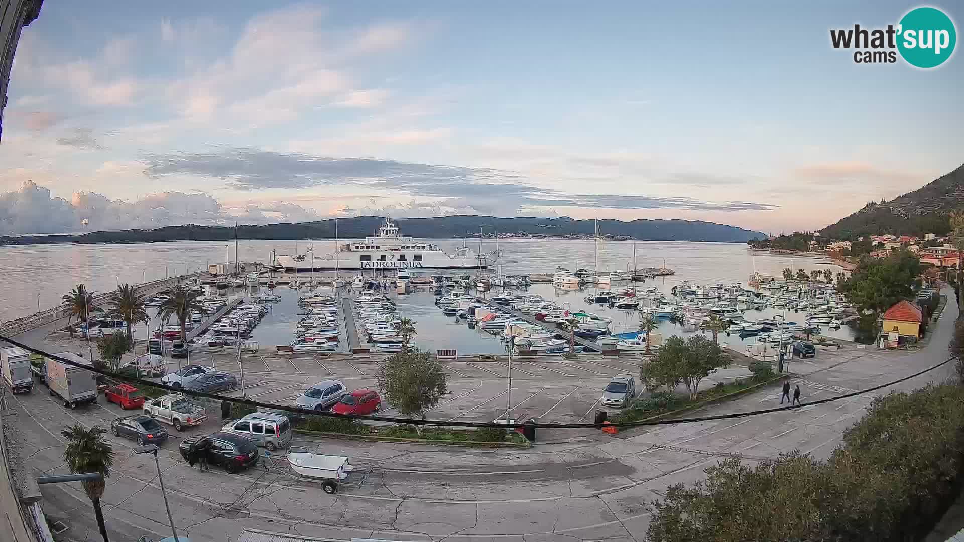 Web kamera Orebić Riva – Trajekt za Korčulu uživo