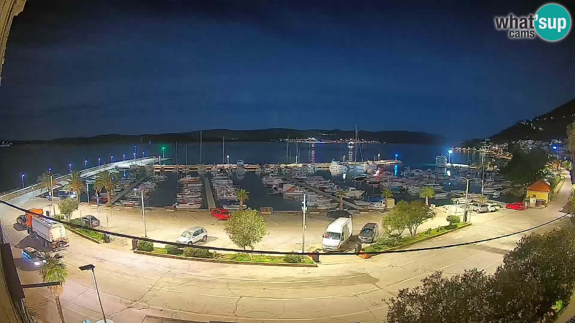 Web kamera Orebić Riva – Trajekt za Korčulu uživo