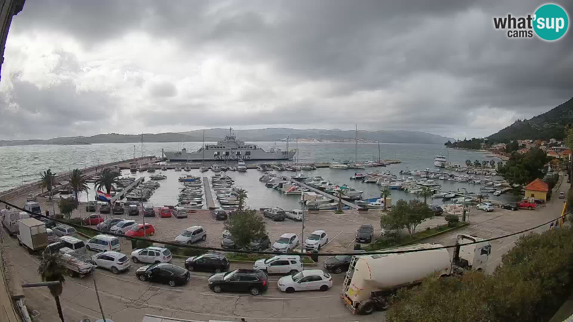 Web kamera Orebić Riva – Trajekt za Korčulu uživo