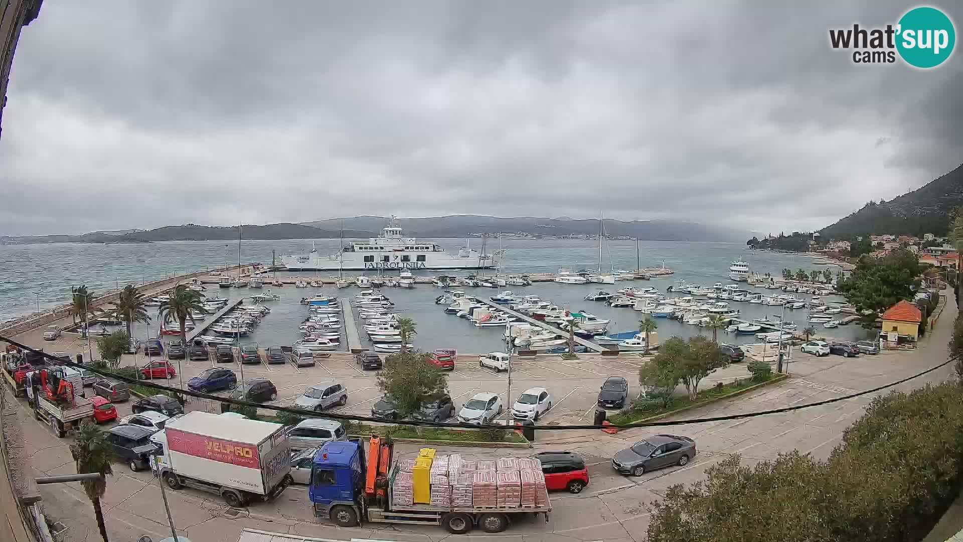 Web kamera Orebić Riva – Trajekt za Korčulu uživo