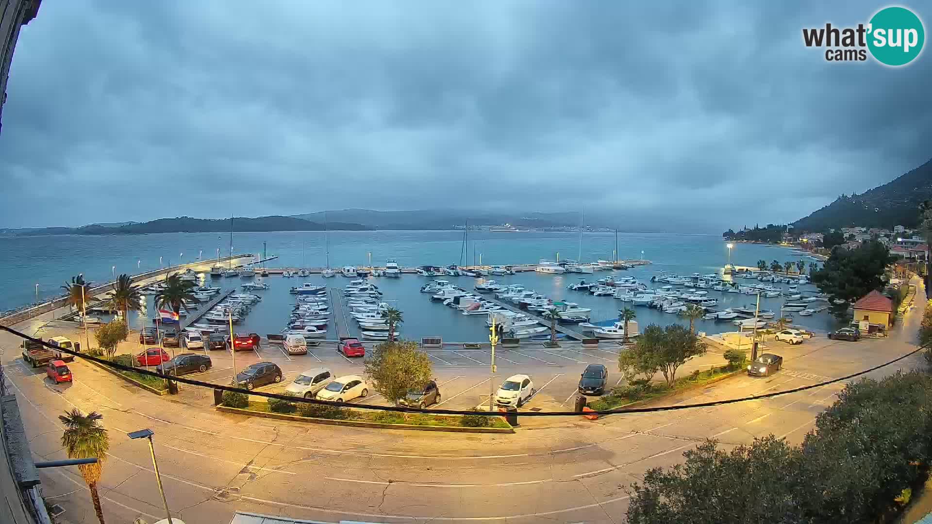 Web kamera Orebić Riva – Trajekt za Korčulu uživo