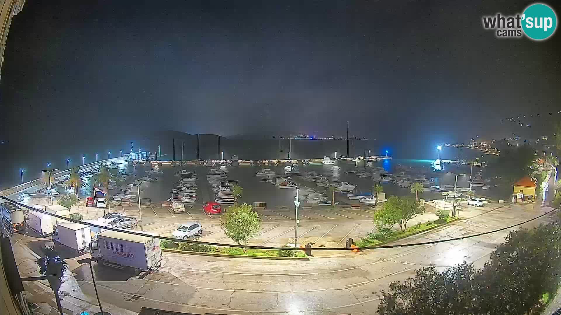 Web kamera Orebić Riva – Trajekt za Korčulu uživo