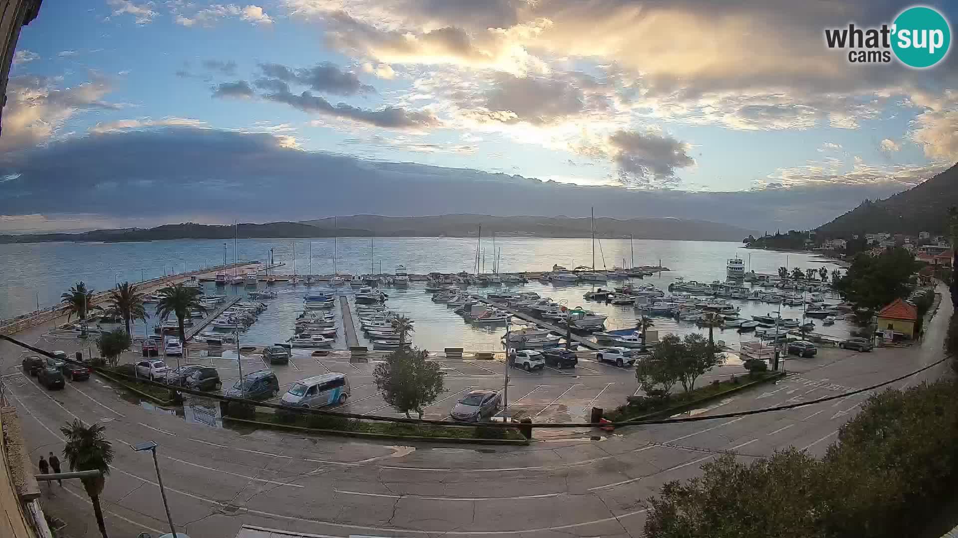 Web kamera Orebić Riva – Trajekt za Korčulu uživo