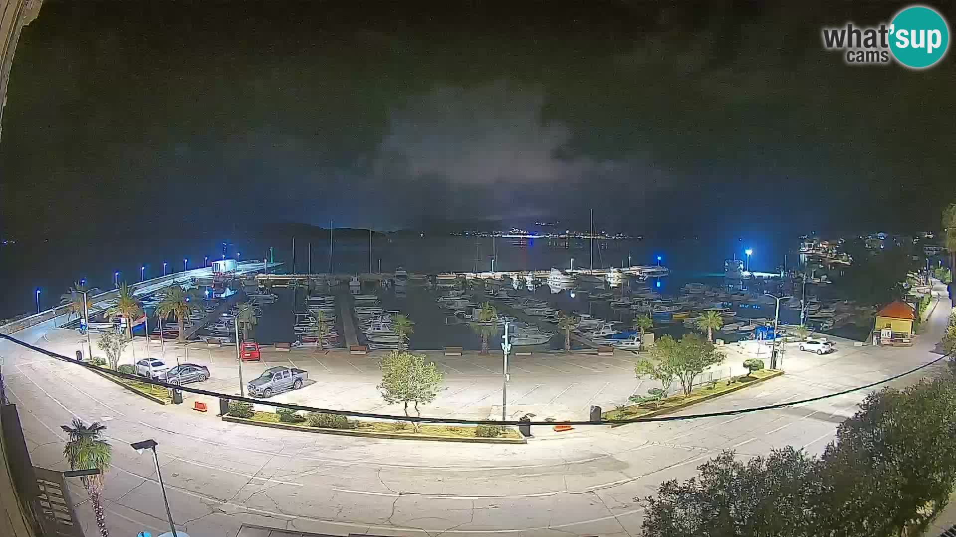 Web kamera Orebić Riva – Trajekt za Korčulu uživo