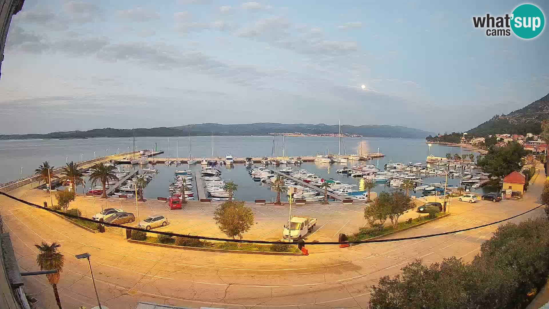 Web kamera Orebić Riva – Trajekt za Korčulu uživo