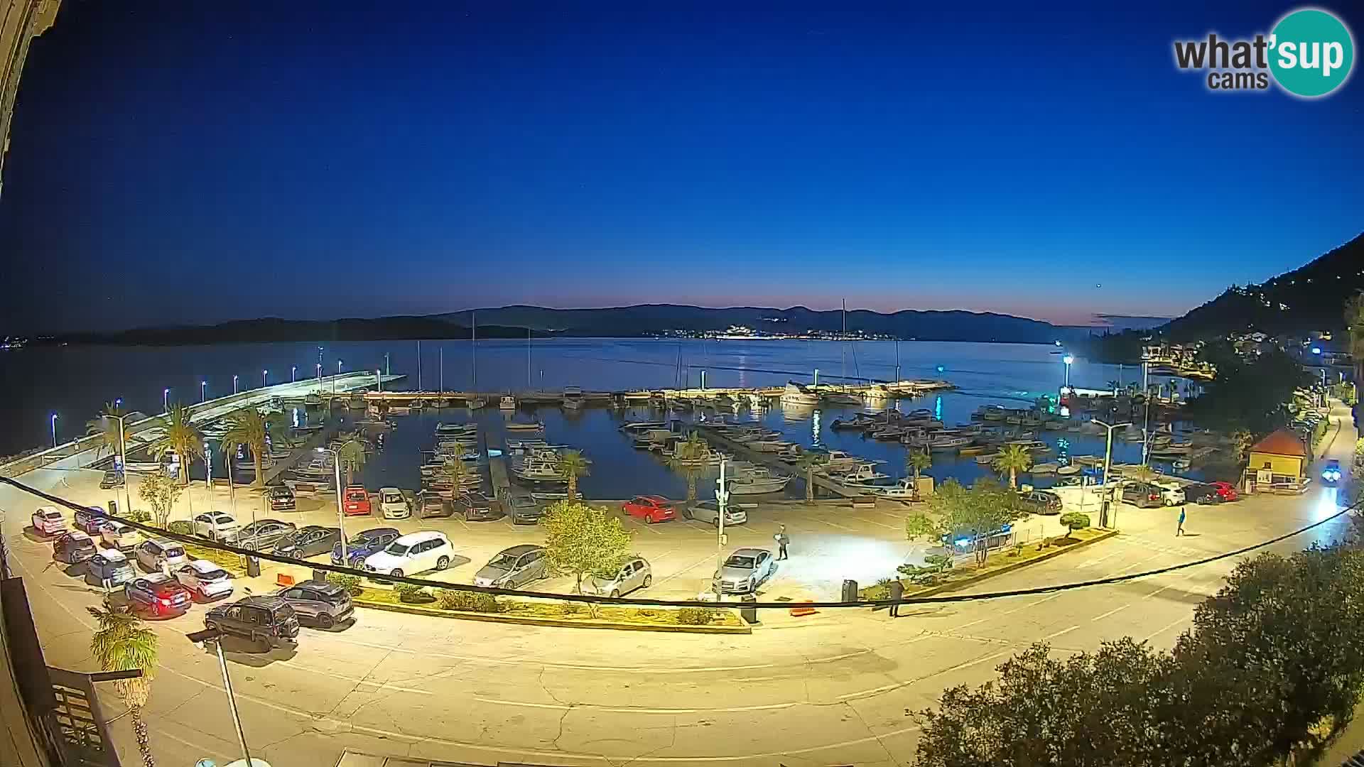 Web kamera Orebić Riva – Trajekt za Korčulu uživo