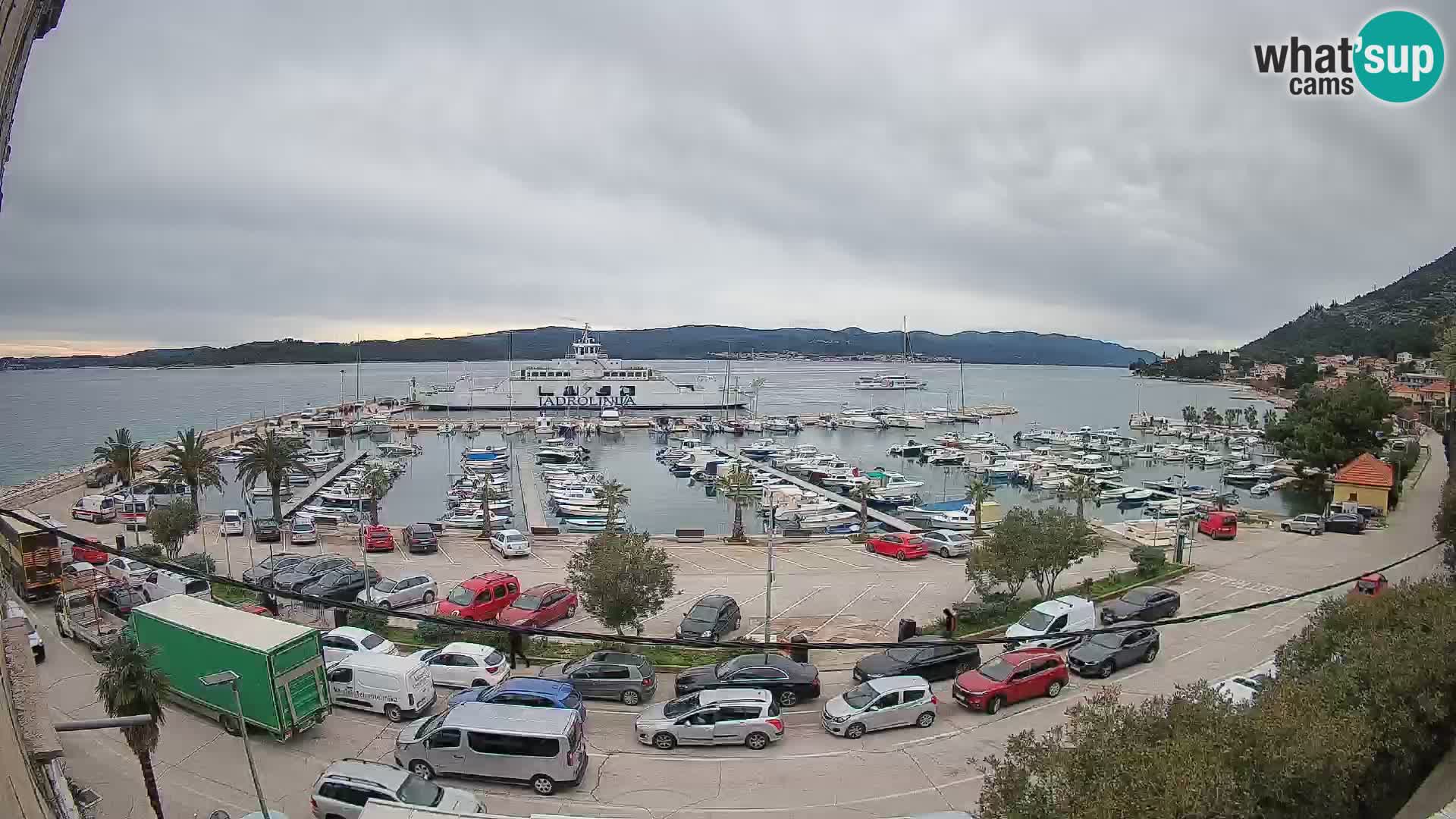 Web kamera Orebić Riva – Trajekt za Korčulu uživo