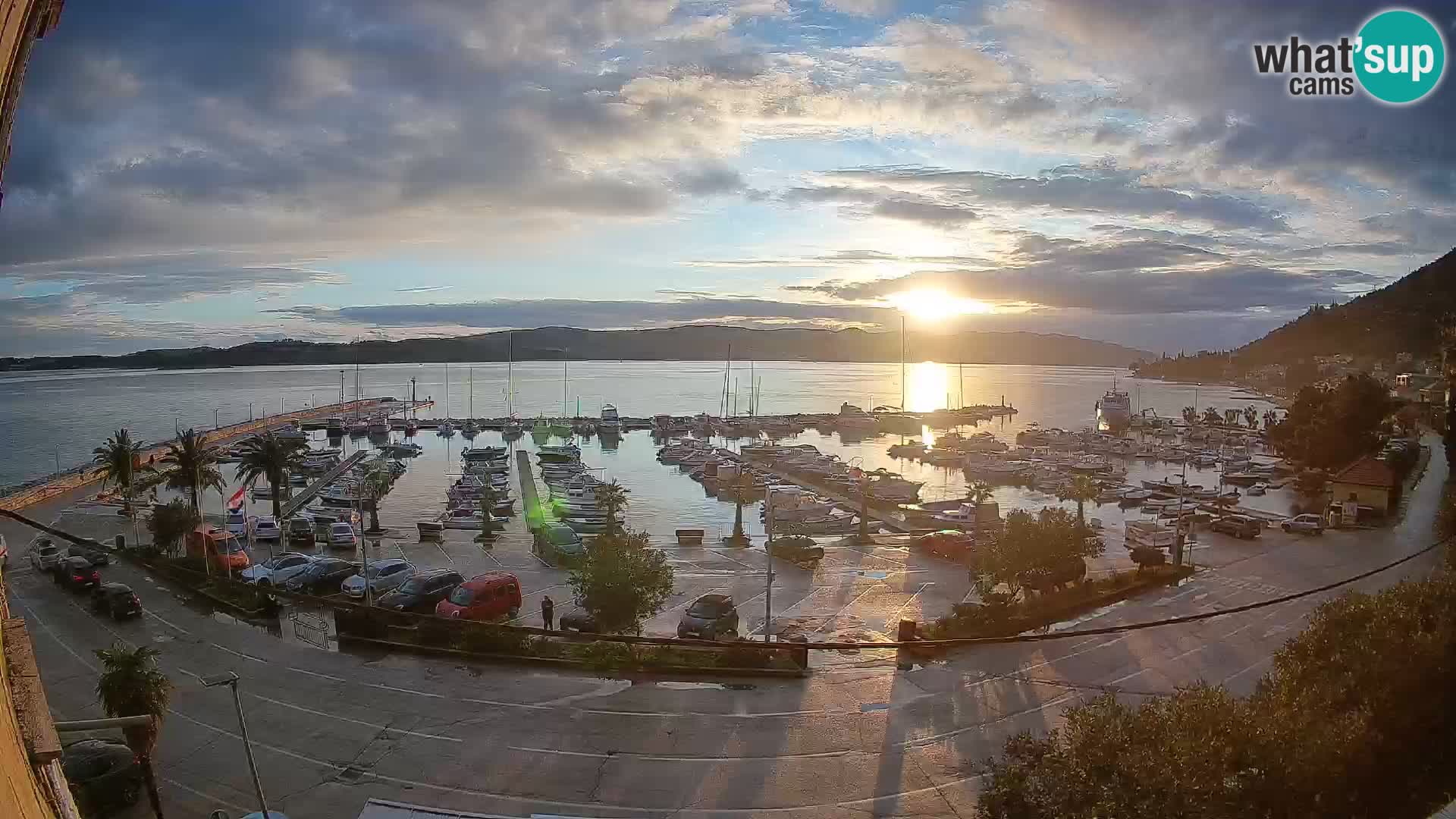 Web kamera Orebić Riva – Trajekt za Korčulu uživo