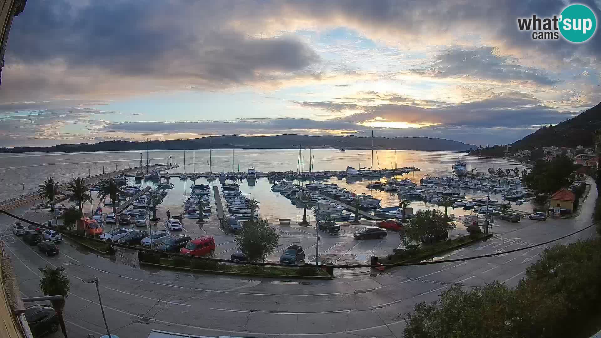 Web kamera Orebić Riva – Trajekt za Korčulu uživo