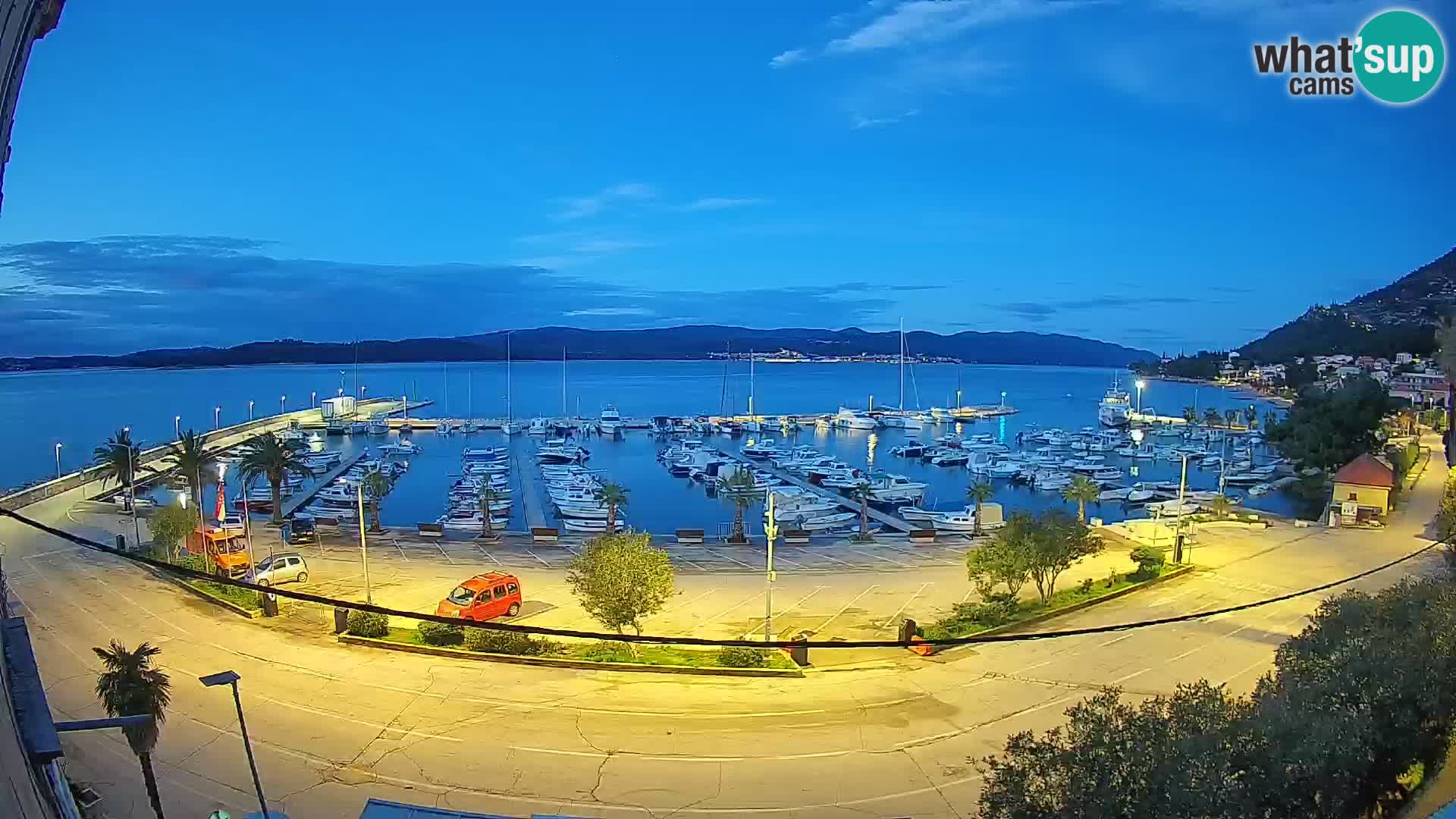 Web kamera Orebić Riva – Trajekt za Korčulu uživo