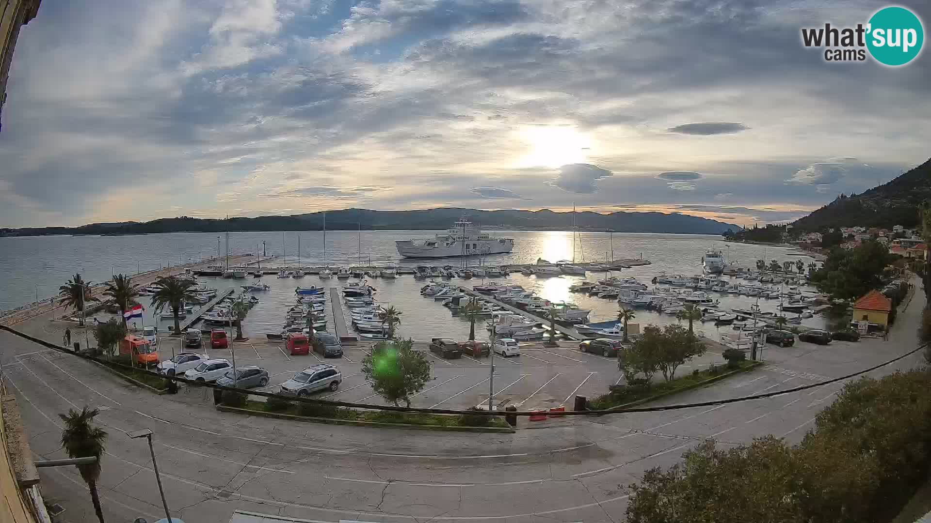 Web kamera Orebić Riva – Trajekt za Korčulu uživo