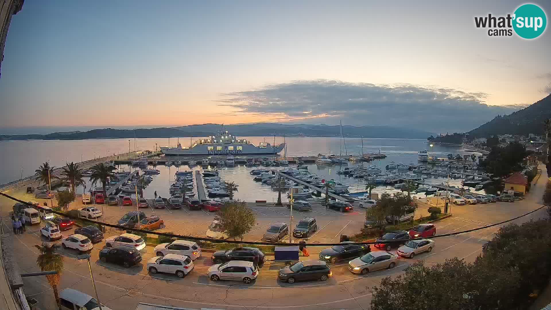 Web kamera Orebić Riva – Trajekt za Korčulu uživo