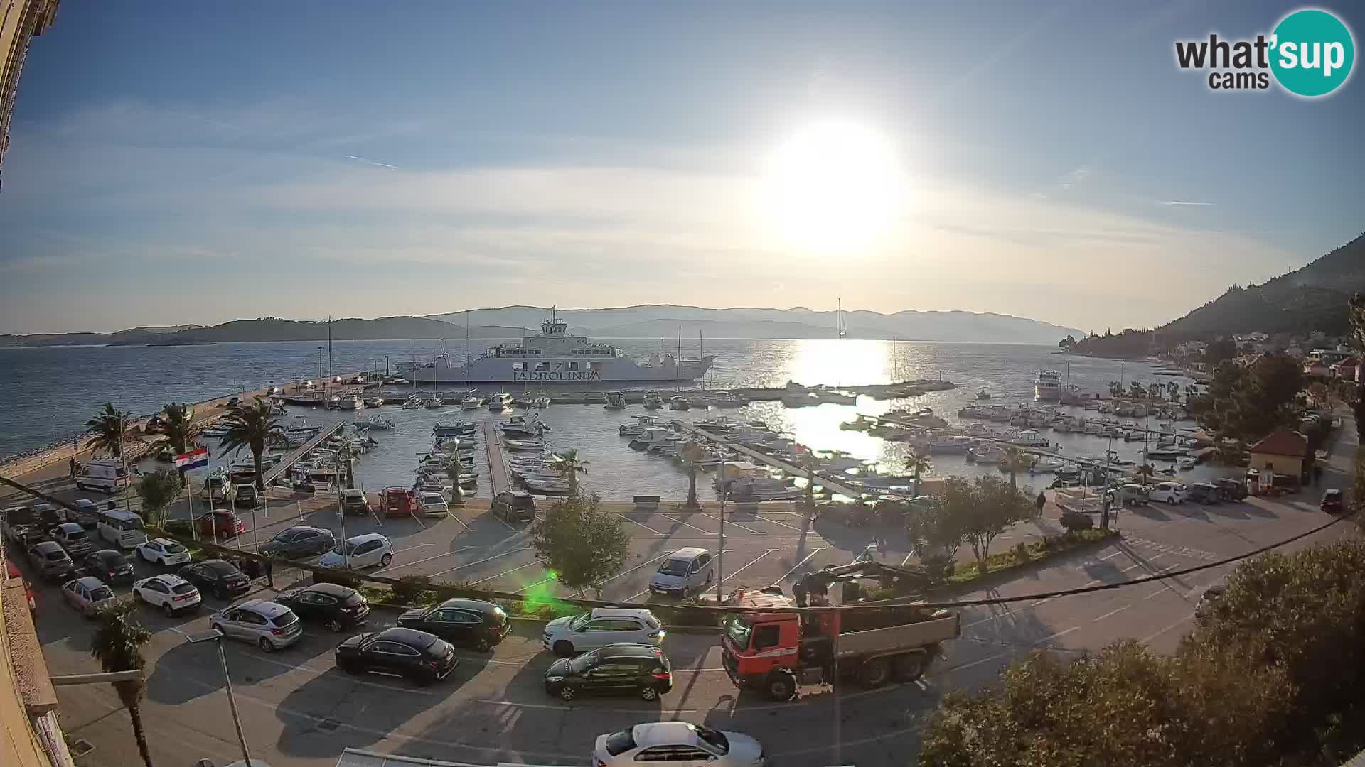 Web kamera Orebić Riva – Trajekt za Korčulu uživo