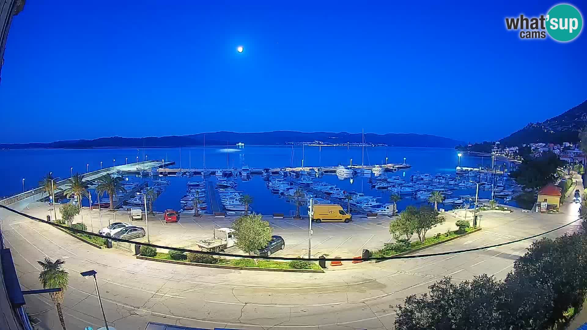 Spletna kamera Orebić Riva – Trajekt za Korčulo v živo