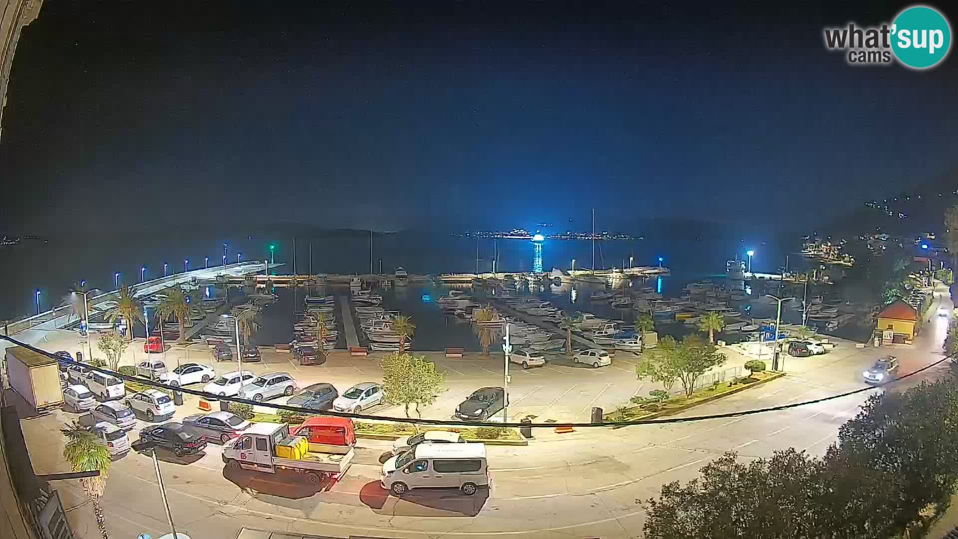 Web kamera Orebić Riva – Trajekt za Korčulu uživo