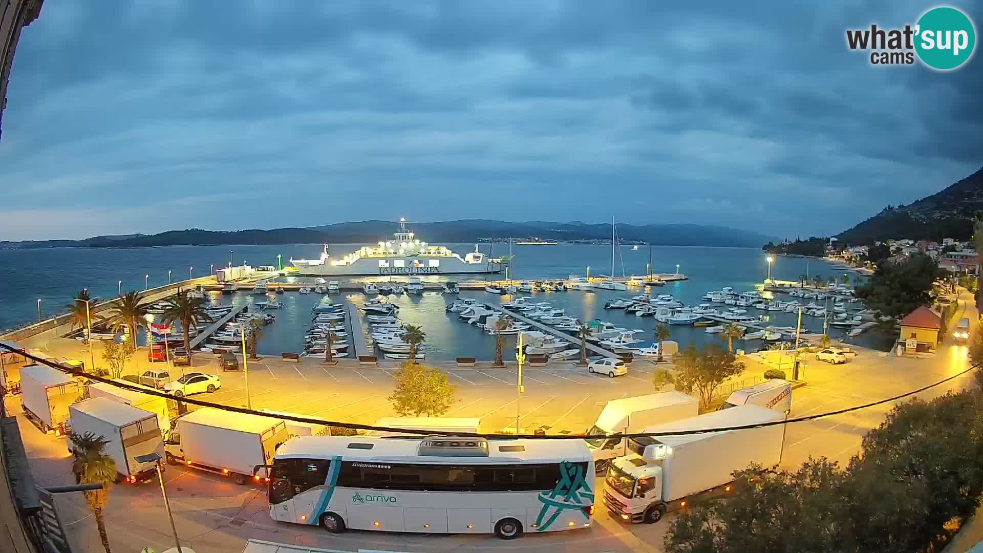 Spletna kamera Orebić Riva – Trajekt za Korčulo v živo