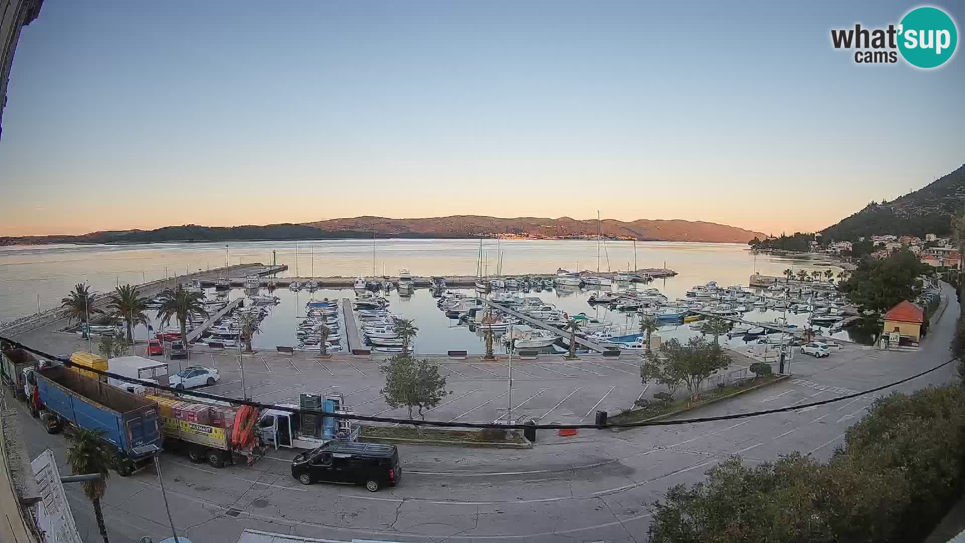 Spletna kamera Orebić Riva – Trajekt za Korčulo v živo