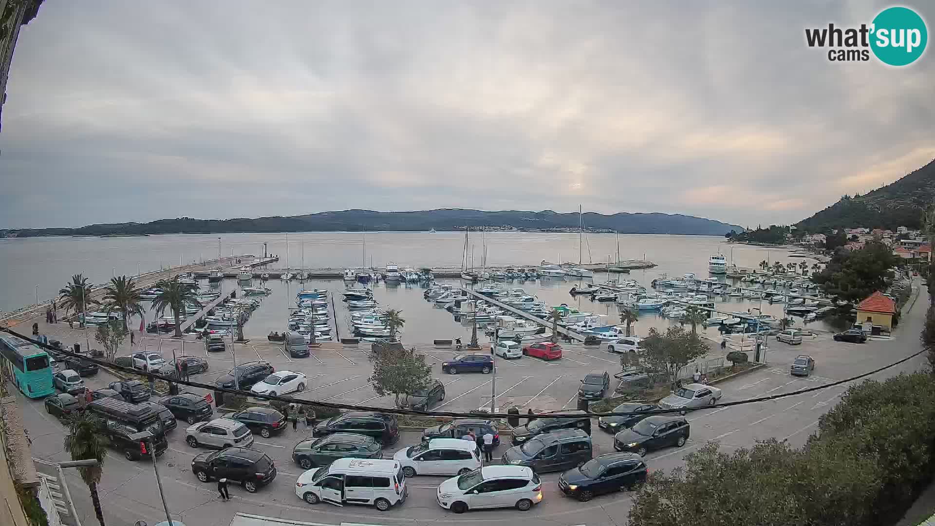 Web kamera Orebić Riva – Trajekt za Korčulu uživo