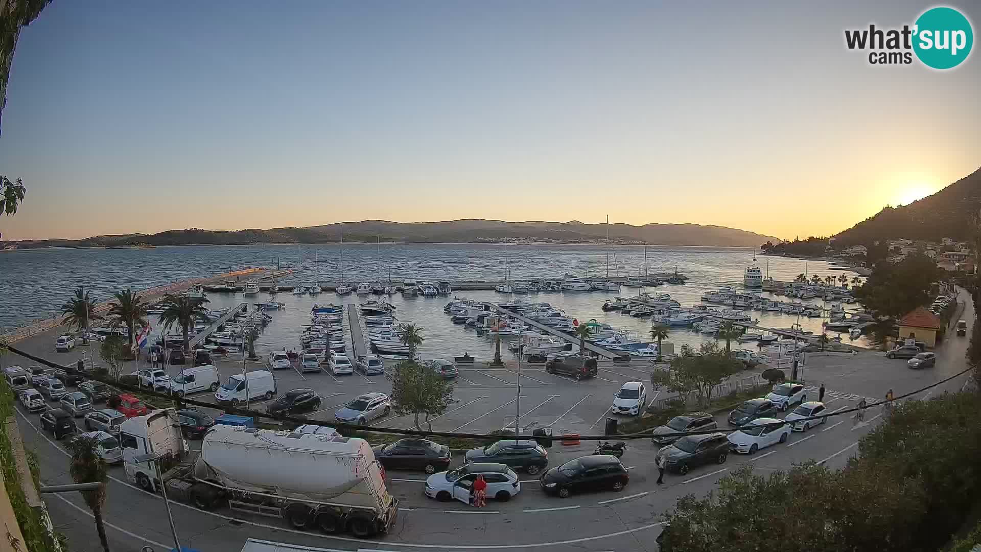 Web kamera Orebić Riva – Trajekt za Korčulu uživo