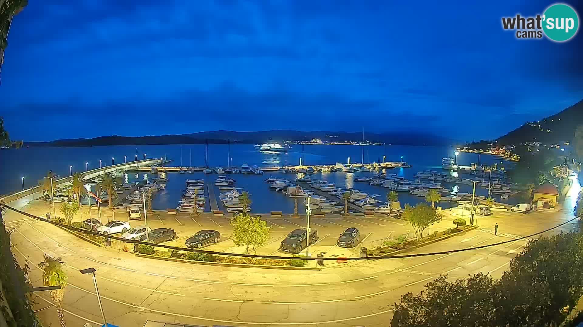 Web kamera Orebić Riva – Trajekt za Korčulu uživo