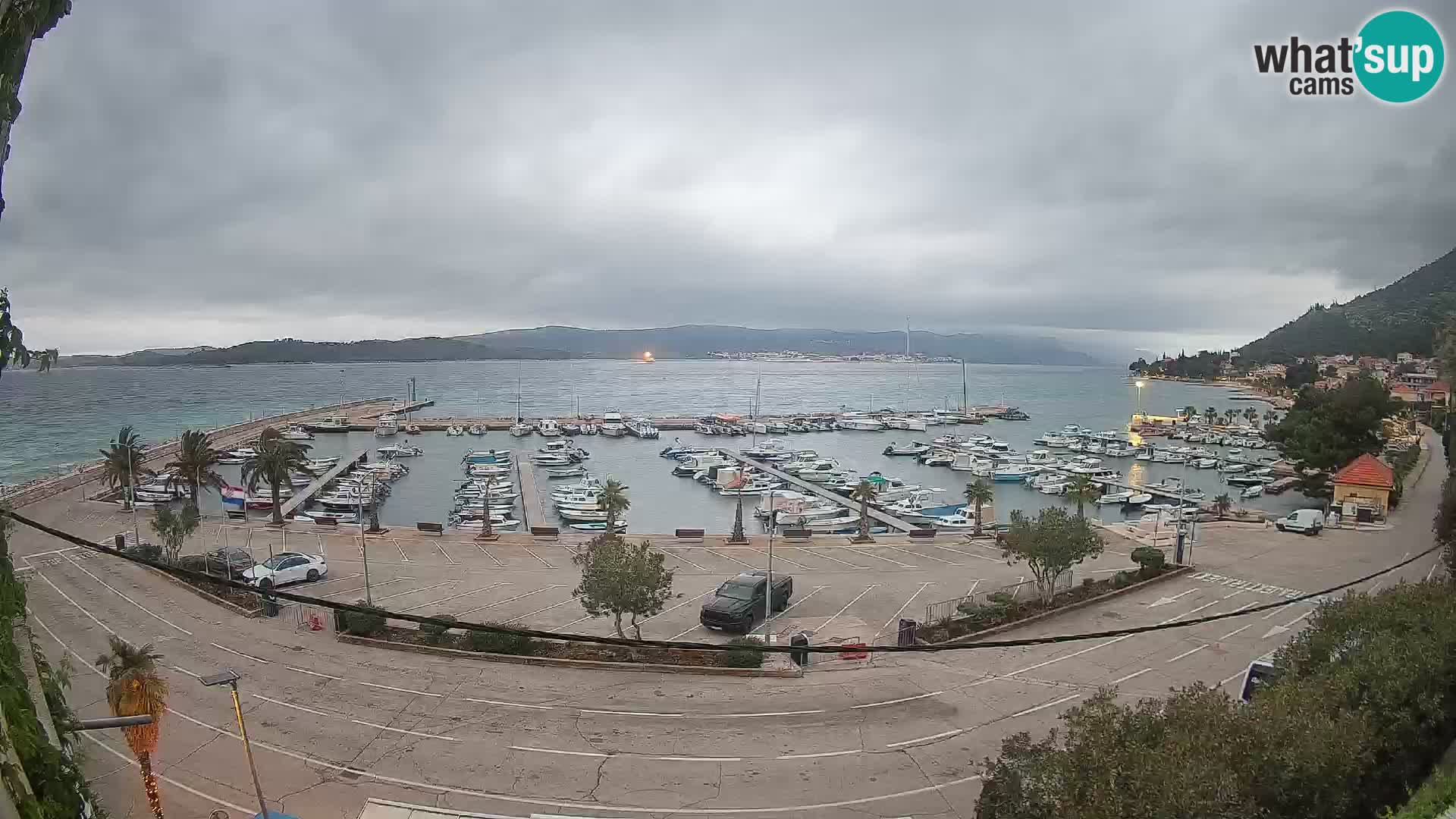Web kamera Orebić Riva – Trajekt za Korčulu uživo