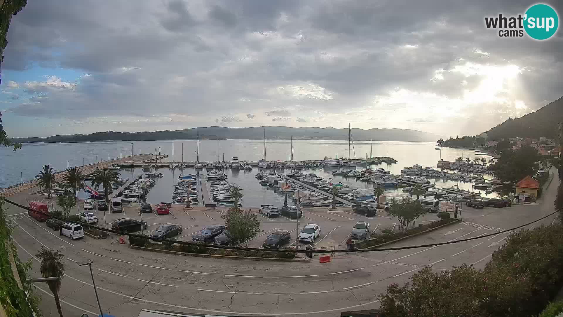 Web kamera Orebić Riva – Trajekt za Korčulu uživo
