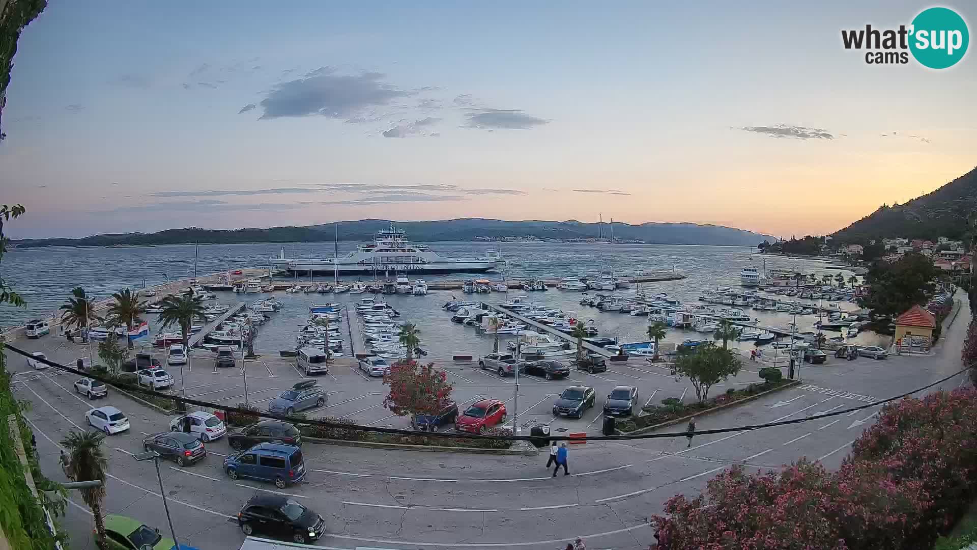 Web kamera Orebić Riva – Trajekt za Korčulu uživo
