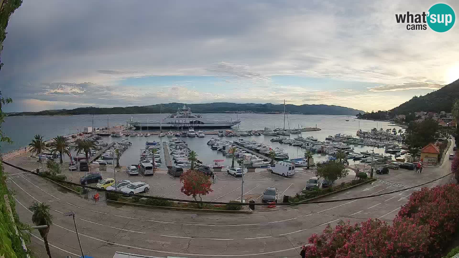 Web kamera Orebić Riva – Trajekt za Korčulu uživo
