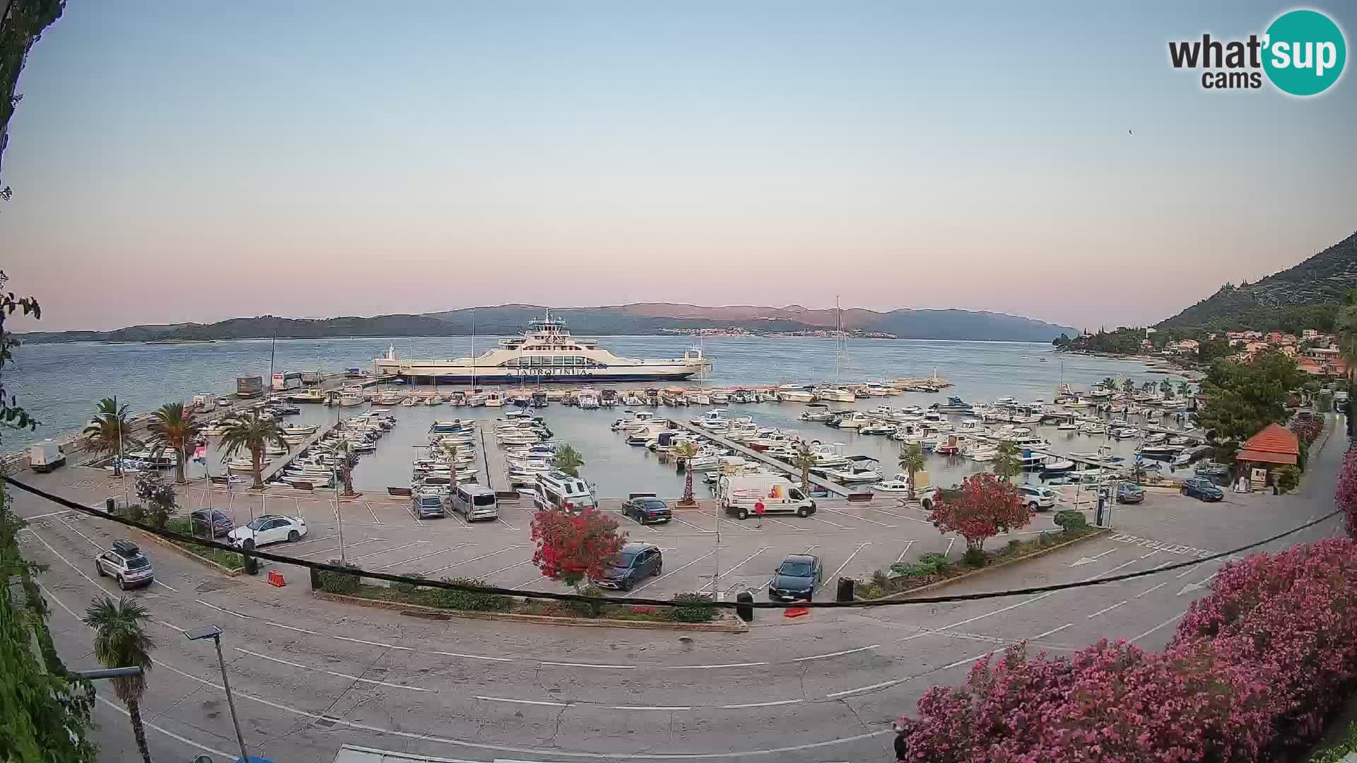 Web kamera Orebić Riva – Trajekt za Korčulu uživo